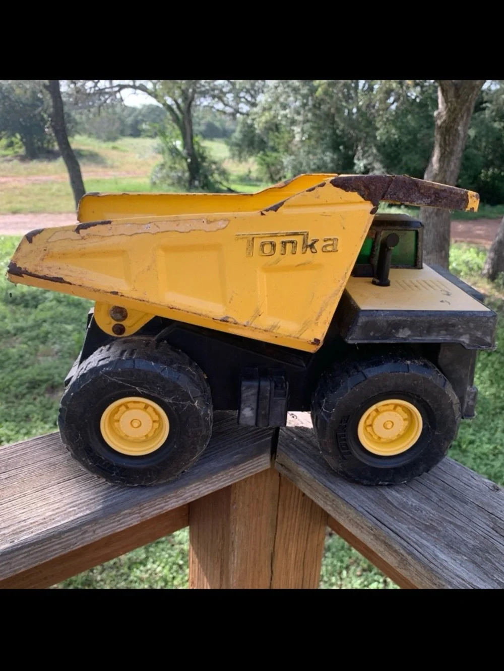 2009 Tonka Toy 4000 Dump Truck by Hasbro